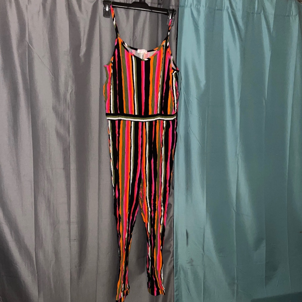 Riley & Rae women’s Romper/Jumpsuit size Medium